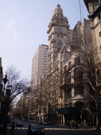 Palacio Barolo, Avenida de Mayo