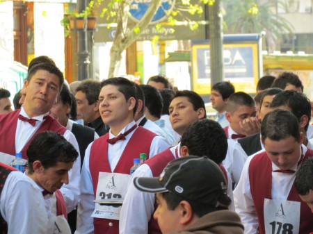 Milling around before the start, Waiter's Race, Buenos Aires