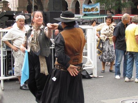 Bailando Folklore